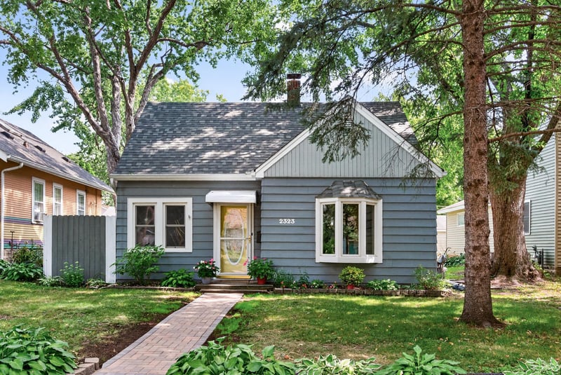 2323 Standish St, Saint Paul, MN 55108