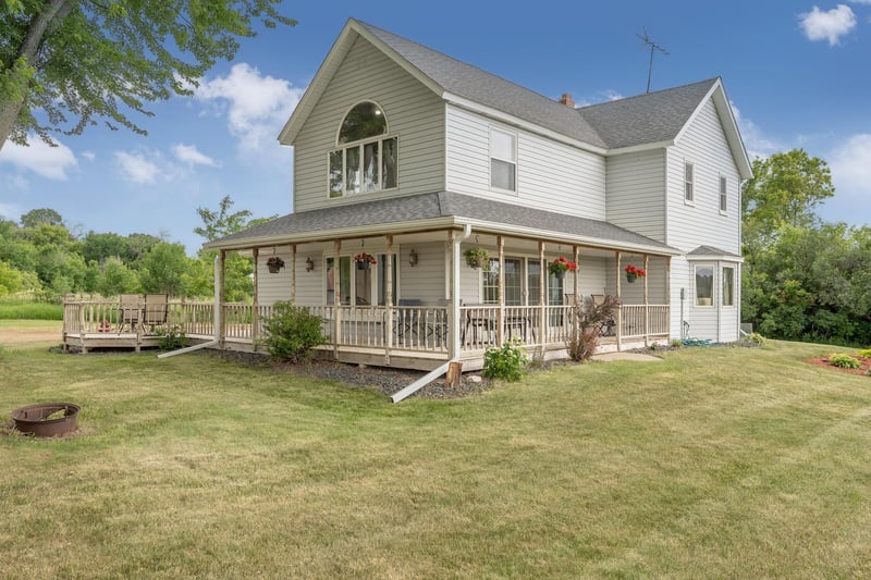 27326 Church Ave, New Prague, MN 56071