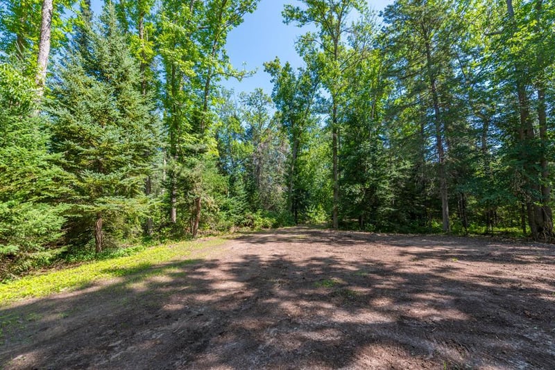 575 S Lake Lawrence Rd NE, Outing, MN 56662