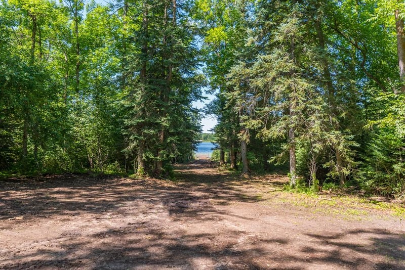 575 S Lake Lawrence Rd NE, Outing, MN 56662