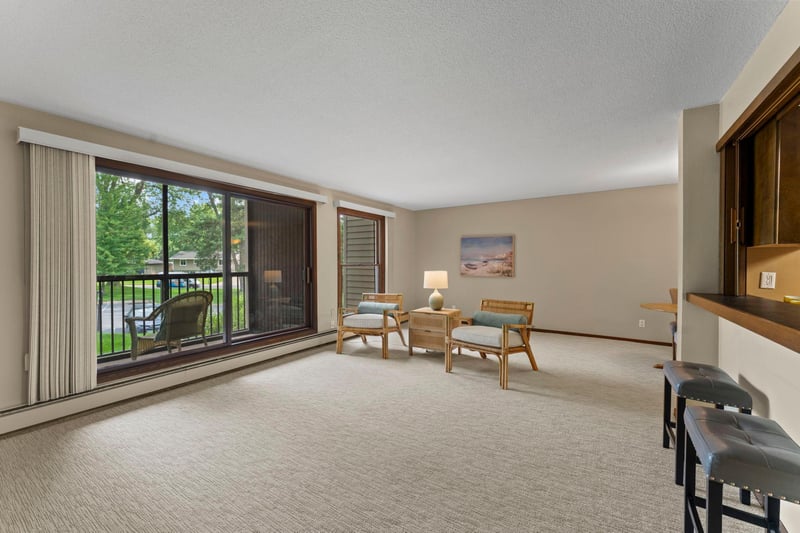 8549 Irwin Rd #126, Bloomington, MN 55437
