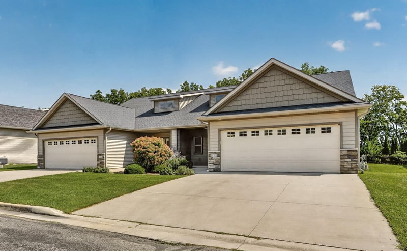 452 22nd Ave SW, Rochester, MN 55902