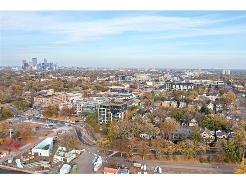 3033 E Bde Maka Ska Pw #301, Minneapolis, MN 55408