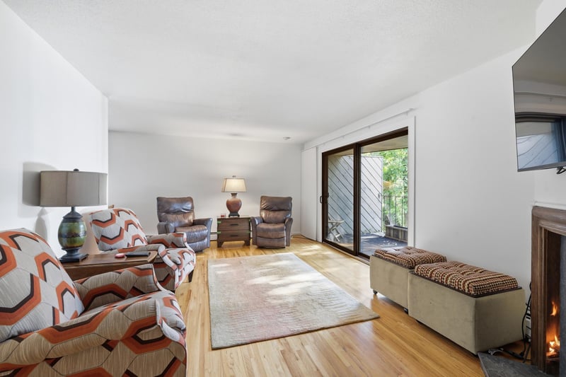 3033 E Bde Maka Ska Pw #301, Minneapolis, MN 55408