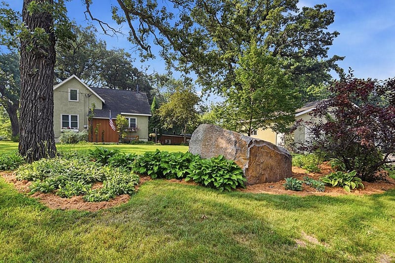 220 4th St S, Sauk Rapids, MN 56379