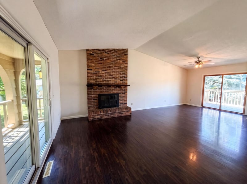 13802 Holyoke Pa, Apple Valley, MN 55124