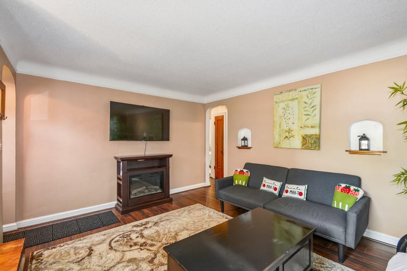 6533 Bloomington Ave, Richfield, MN 55423
