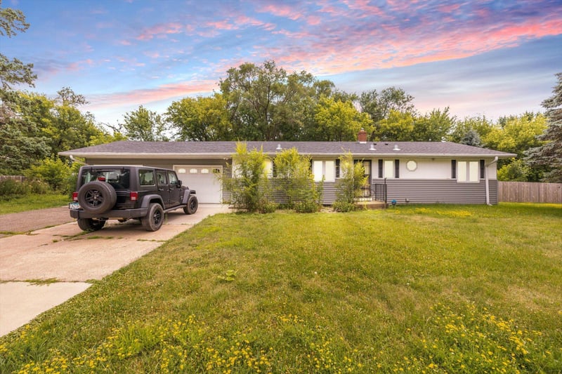 2656 Fremont Ave E, Maplewood, MN 55119