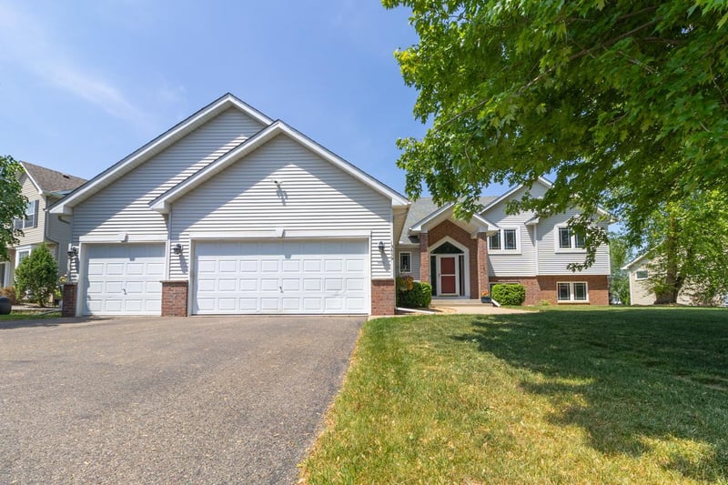 13859 Birchwood Ave, Rosemount, MN 55068