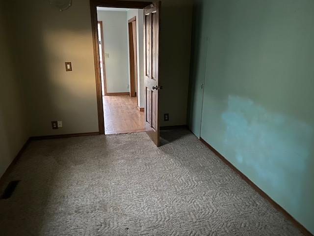 321 S Main St, Lake Crystal, MN 56055