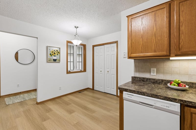 17478 Deerfield Dr SE, Prior Lake, MN 55372