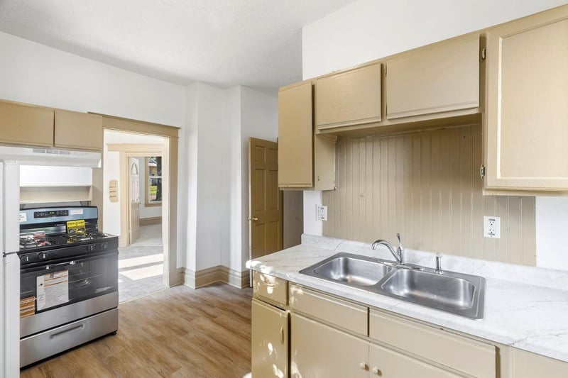 1035 Magnolia Ave E, Saint Paul, MN 55106