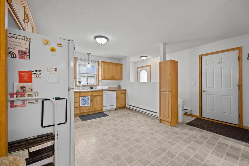 137 Belmont St, Osceola, WI 54020