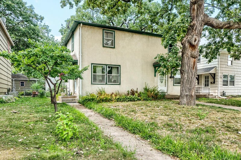 720 1st Ave S, South Saint Paul, MN 55075