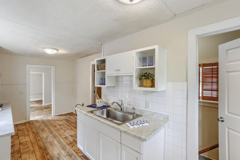 2922 Sheridan Ave N, Minneapolis, MN 55411