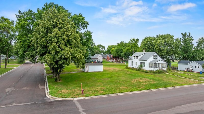702 Oscar Ave N, Canby, MN 56220