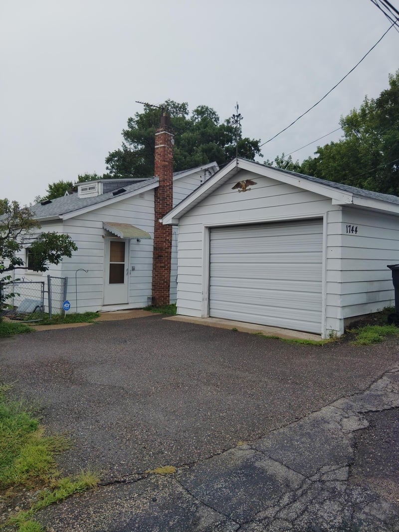 1744 York Ave, Saint Paul, MN 55106