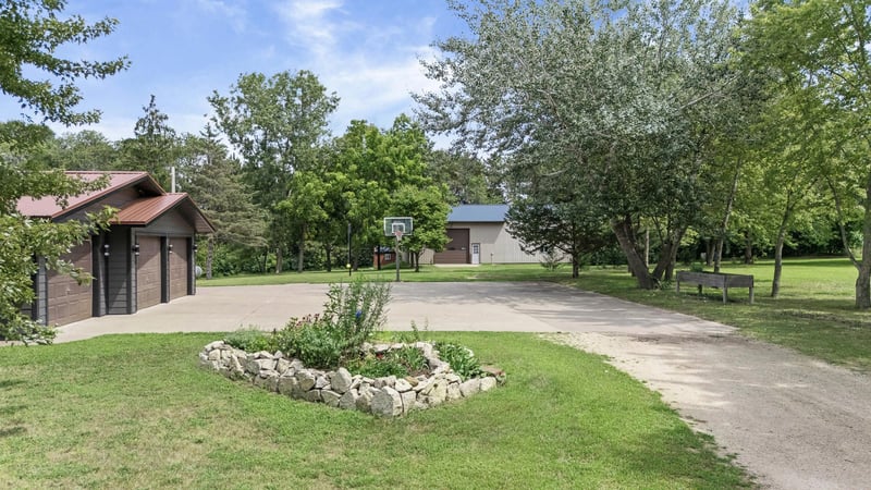 N15648 W Prairie Rd, Trempealeau, WI 54661