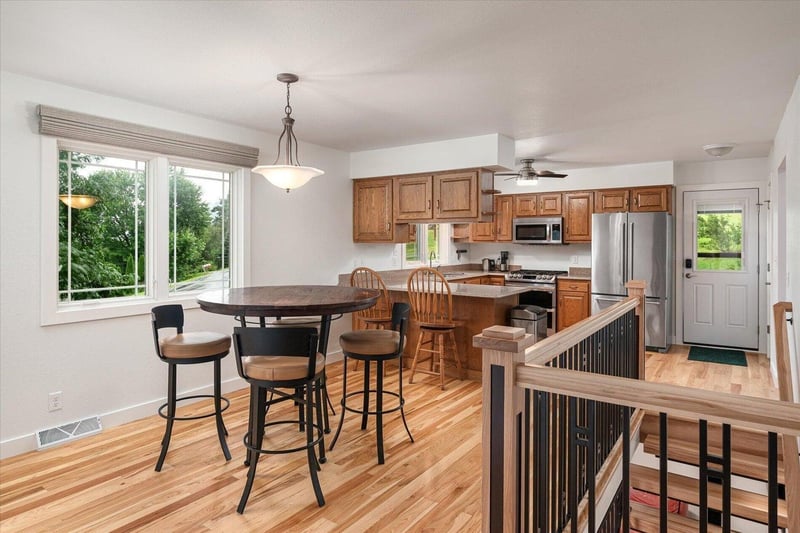 4251 Paar St, La Crescent, MN 55947