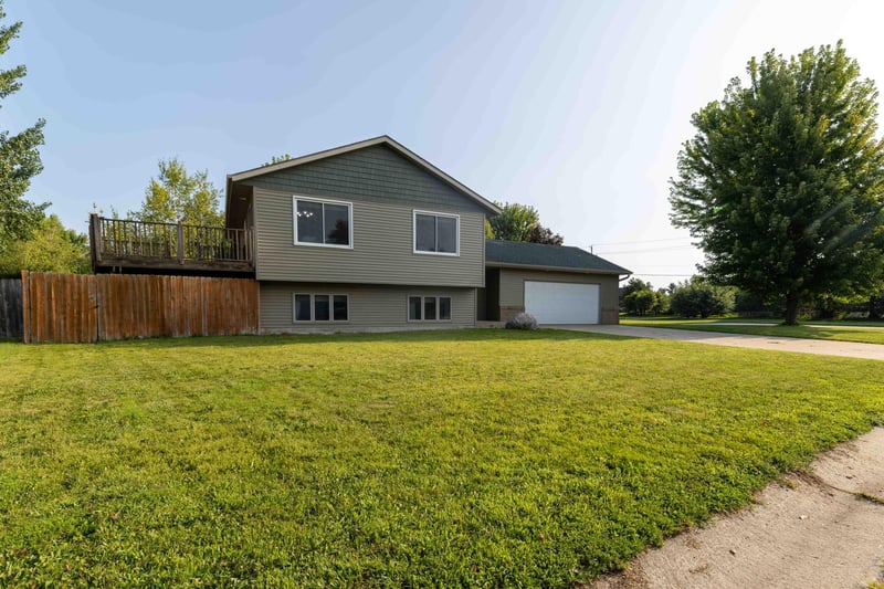 112 Parkside St, Mankato, MN 56001