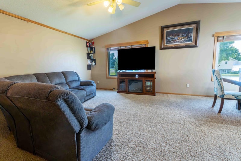 112 Parkside St, Mankato, MN 56001