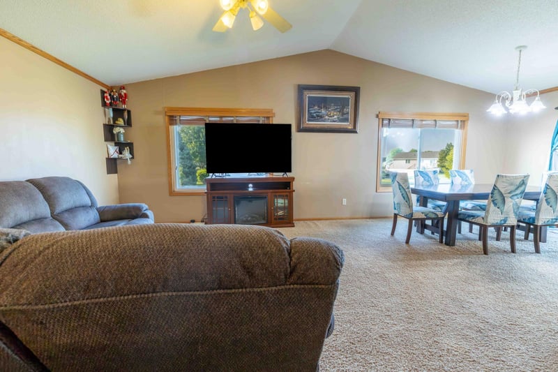 112 Parkside St, Mankato, MN 56001