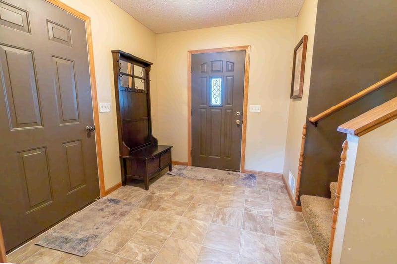 112 Parkside St, Mankato, MN 56001