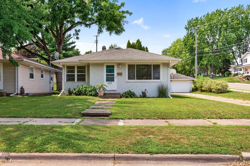 457 18th Ave N, South Saint Paul, MN 55075