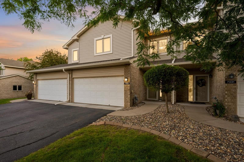 7333 Bolton Way, Inver Grove Heights, MN 55076