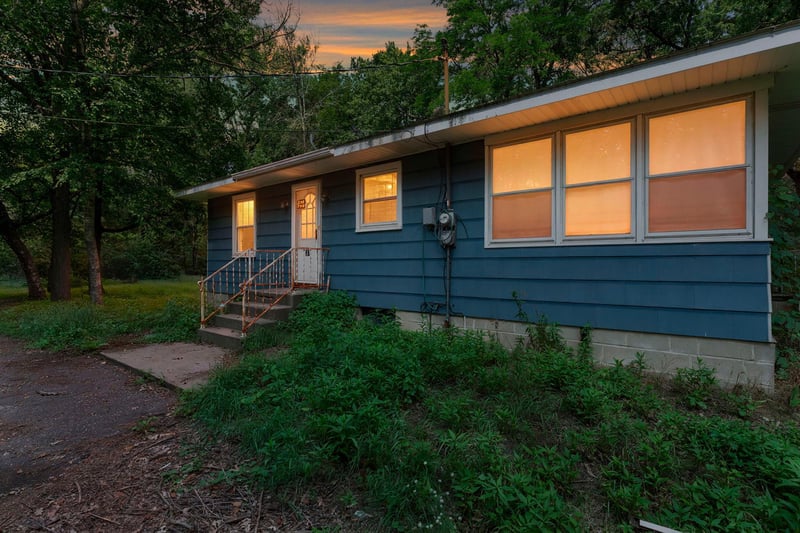 17225 Round Lake Blvd NW, Andover, MN 55304