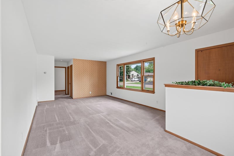 6836 Monroe St NE, Fridley, MN 55432