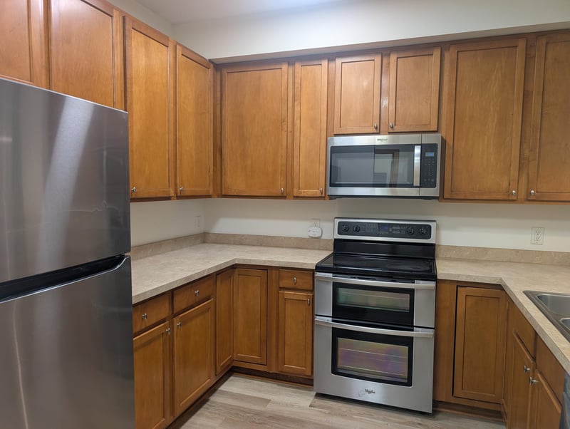 150 E Burnsville Pw #303, Burnsville, MN 55337