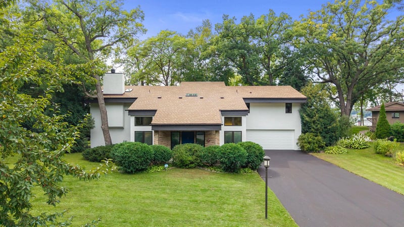 5605 Evergreen Ln N, Plymouth, MN 55442