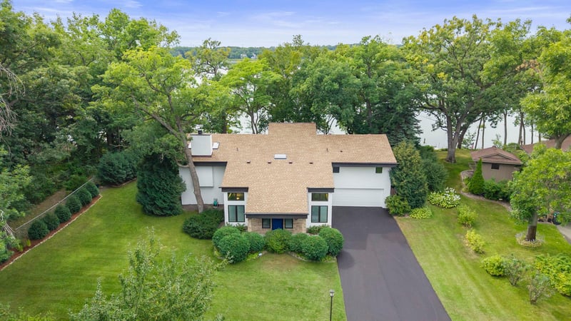 5605 Evergreen Ln N, Plymouth, MN 55442