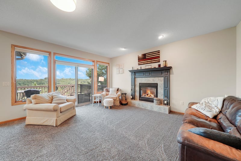 553 Tuttle Dr, Hastings, MN 55033