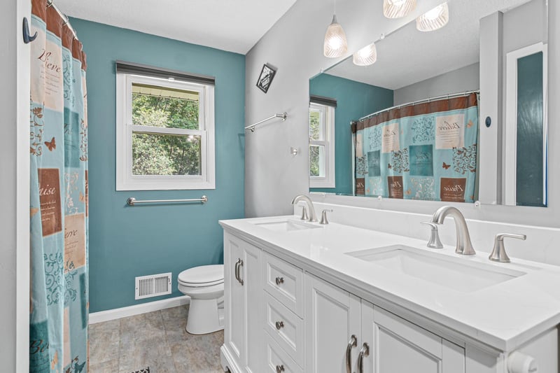 14480 Starlite Dr, Rogers, MN 55374