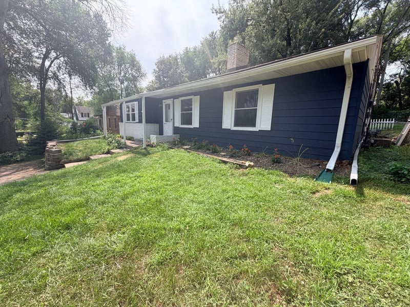 658 Gentry Ave N, Oakdale, MN 55128