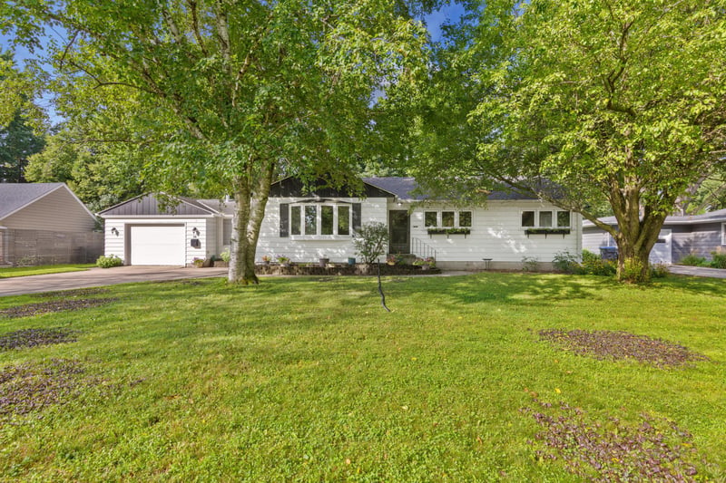 116 Ridgely Rd, Mankato, MN 56001
