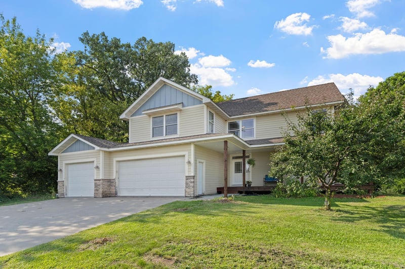 20310 Akin Ct, Farmington, MN 55024