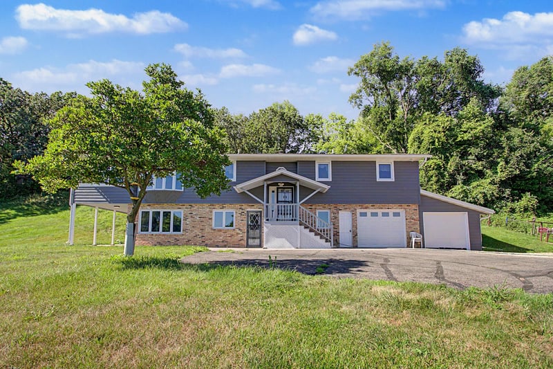 12785 James Ave, Hastings, MN 55033