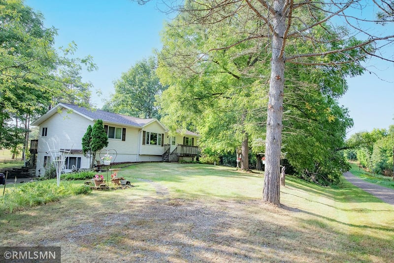 49080 Alder Ave, Stanchfield, MN 55080