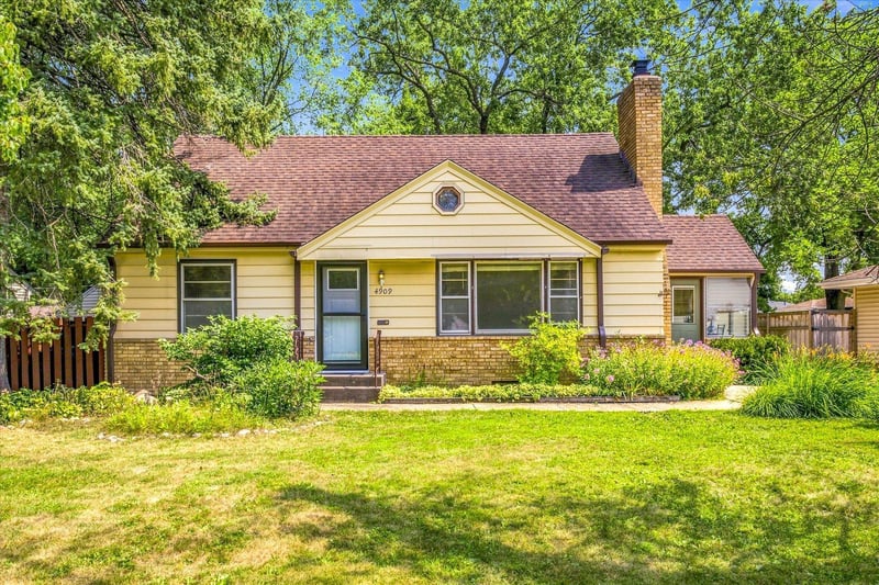 4909 W Upland Crest, Columbia Heights, MN 55421