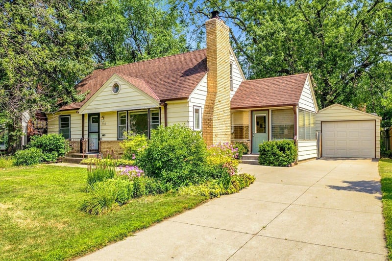 4909 W Upland Crest, Columbia Heights, MN 55421