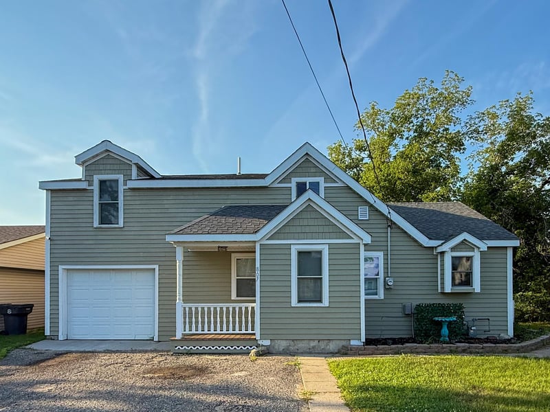 807 21st St NW, Bemidji, MN 56601