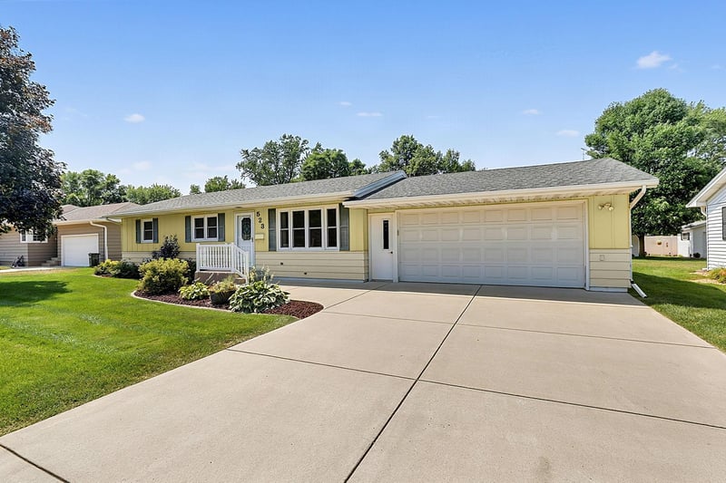 523 6th Ave N, Cold Spring, MN 56320