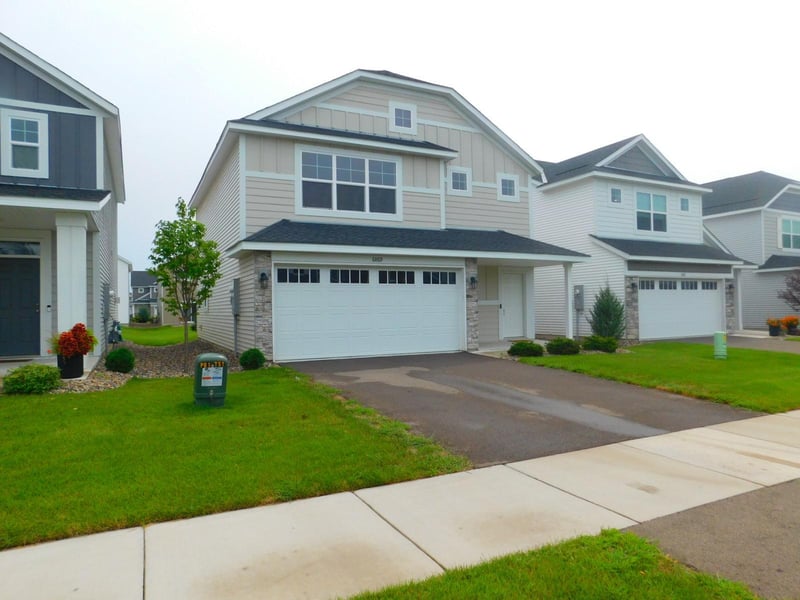6869 101st St S, Cottage Grove, MN 55016