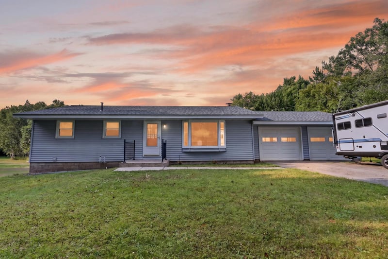 34264 N Shoal Lake Rd, Grand Rapids, MN 55744