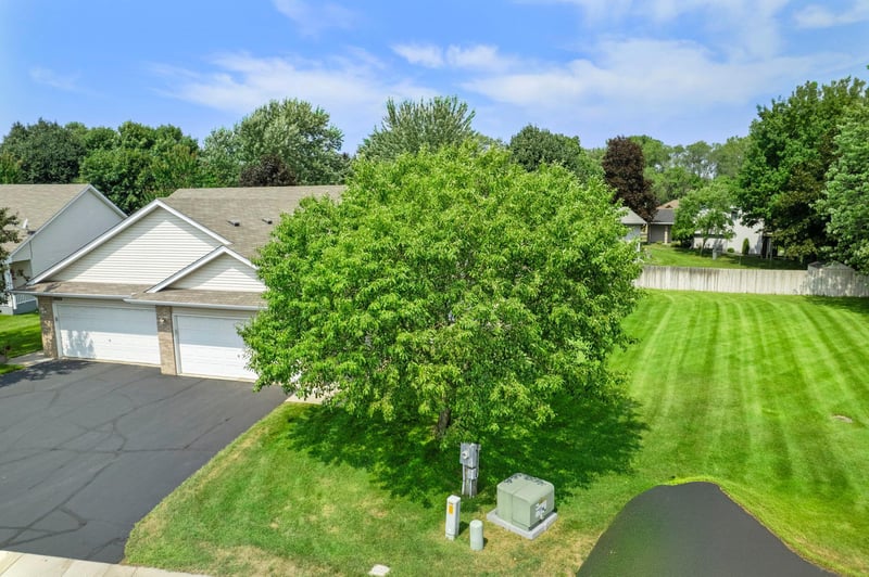 2865 117th Ave NW, Coon Rapids, MN 55433