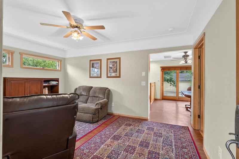 3901 Quail Ave N, Robbinsdale, MN 55422