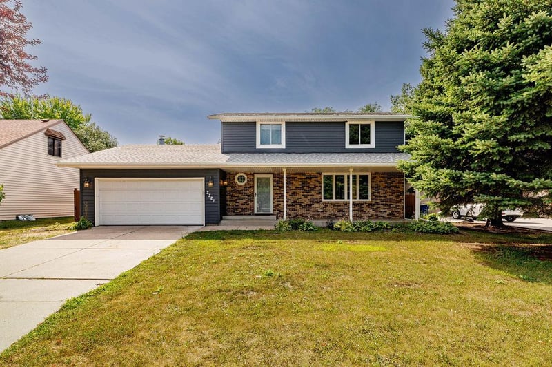 2322 Cromwell St S, Moorhead, MN 56560